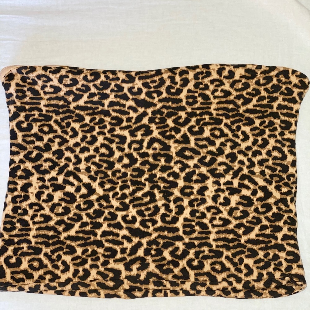Leopard print crop top